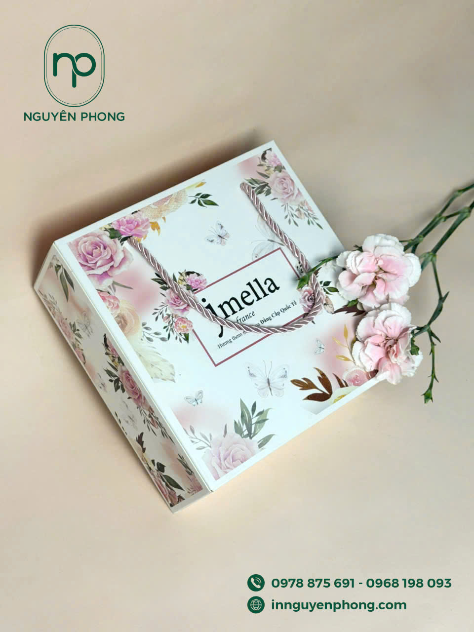 Mẫu túi giấy đựng nến thơm thiết kế 